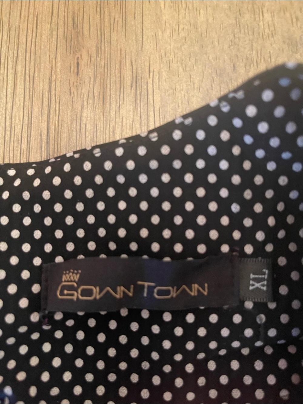 Black Polka Dot V-Neck Cap Sleeve Midi Dress - Picture 4 of 9